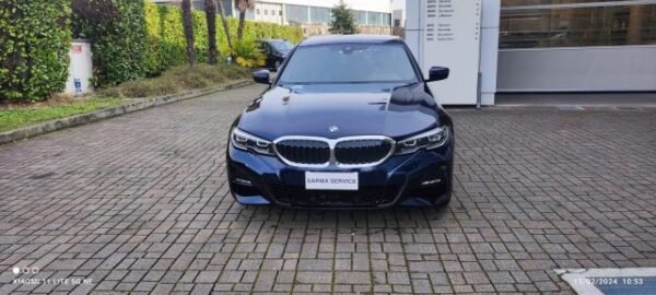 BMW 330 - immagine 3