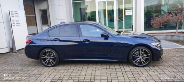 BMW 330 - immagine 5