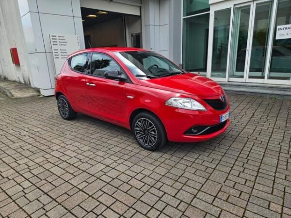 LANCIA Ypsilon - immagine 3