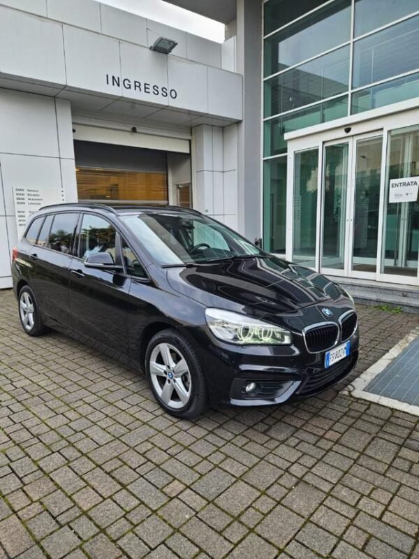 BMW 218 - immagine 4