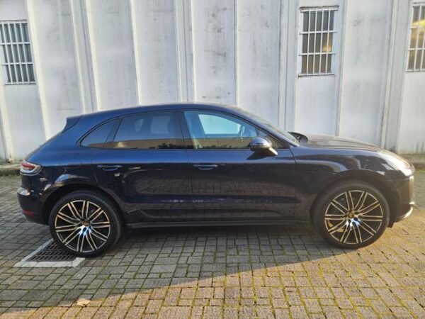 PORSCHE Macan - immagine 11